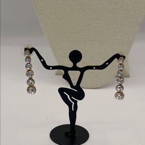 3.22.26-19 Graduated Crystal Drop Linear Post Earrings - Goldtone Clear